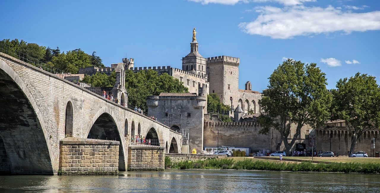 the-bridge-of-avignon-862948_1280